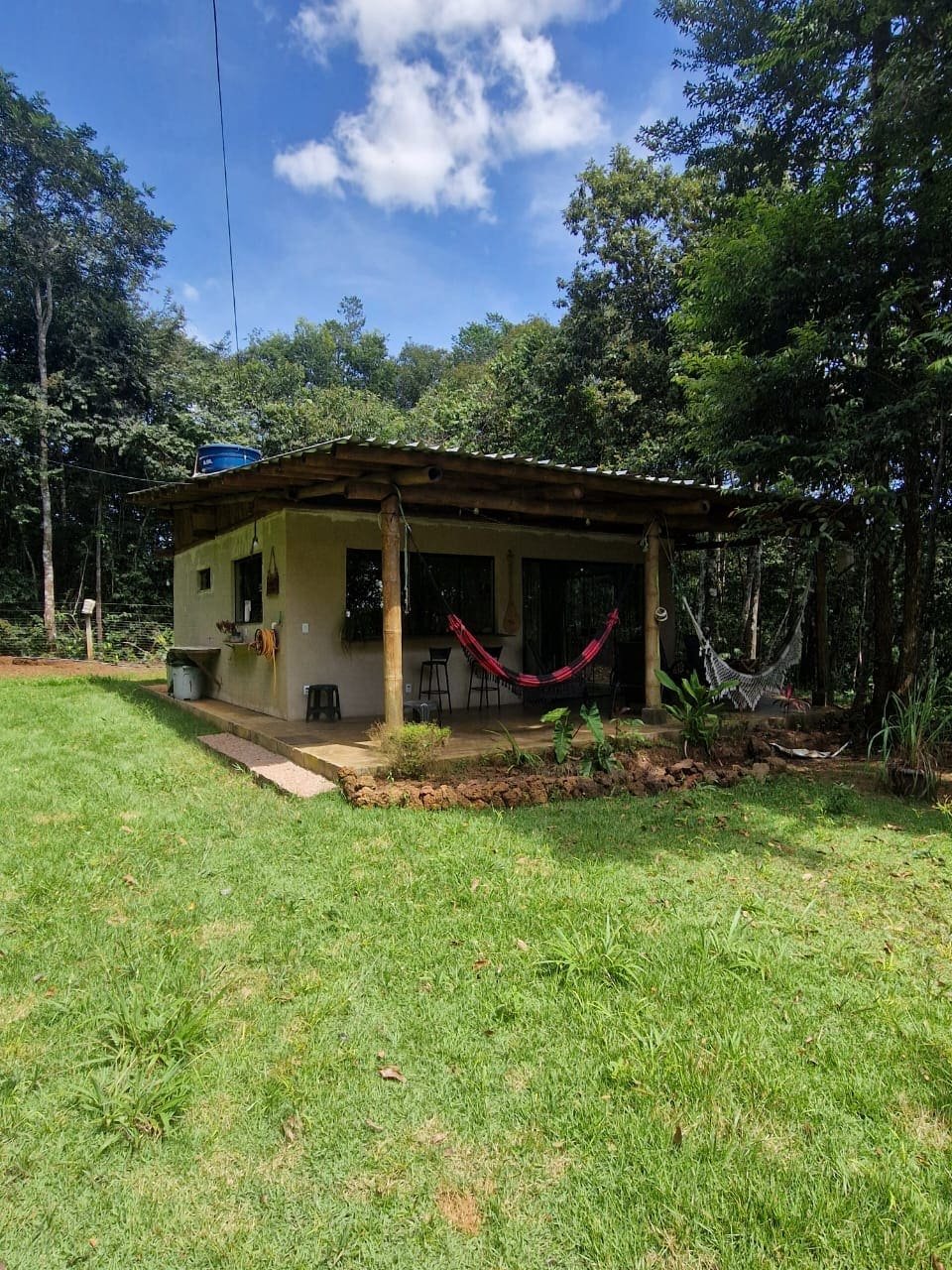 Casa Bambu na clareira do bosque